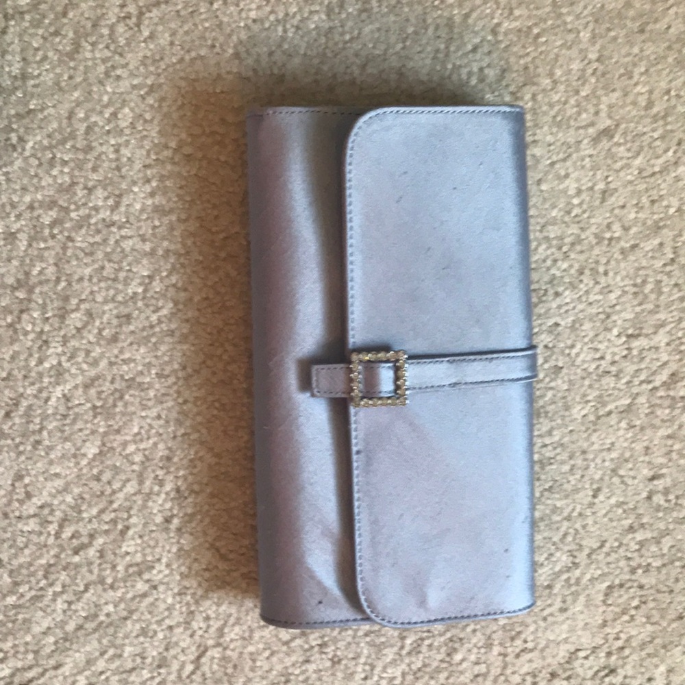 A grey clutch